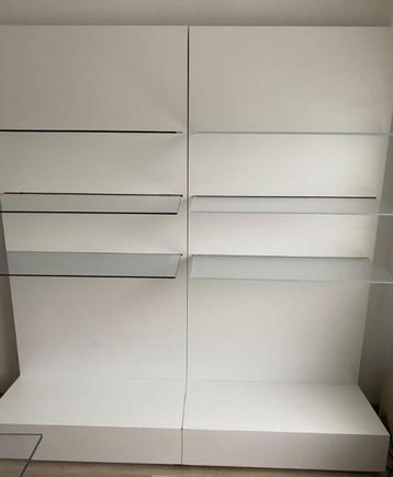 Winkelrekken beschikbaar voor biedingen