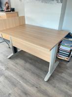 Stevige bureautafel L-120 B-80 H-73, Tuin en Terras, Tuinbanken, Overige materialen, Ophalen of Verzenden, Zo goed als nieuw