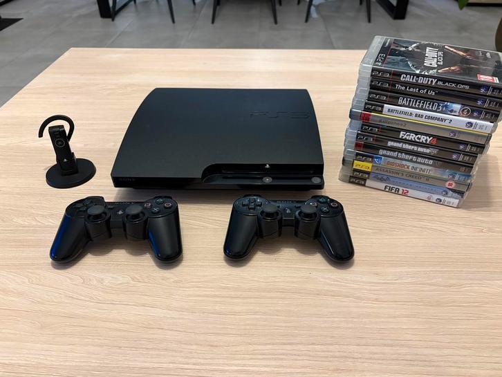 PlayStation 3 Slim in zeer goede staat, Games en Spelcomputers, Spelcomputers | Sony PlayStation 3, Gebruikt, Slim, Met 2 controllers