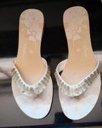 Prachtige slippers met steentjes 39., Vêtements | Femmes, Chaussures, Comme neuf, Enlèvement ou Envoi, Sandales de bain