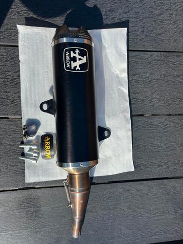 Adv 350 Forza 350 Arrow carbon beschikbaar voor biedingen