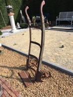 Zware antieke , ijzeren steekwagen, Ophalen