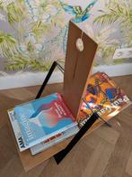 Design tijdschriftenhouder van hout en metaal, Huis en Inrichting, Woonaccessoires | Krantenbakken en Lectuurbakken, Ophalen, Gebruikt