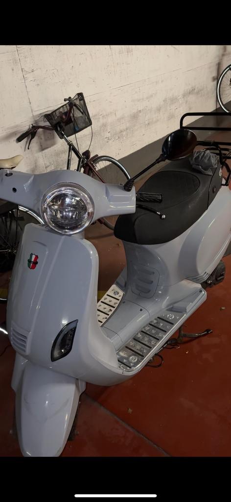 GTS toscana dynamic 2022, Fietsen en Brommers, Snorfietsen en Snorscooters, Zo goed als nieuw, Ophalen of Verzenden