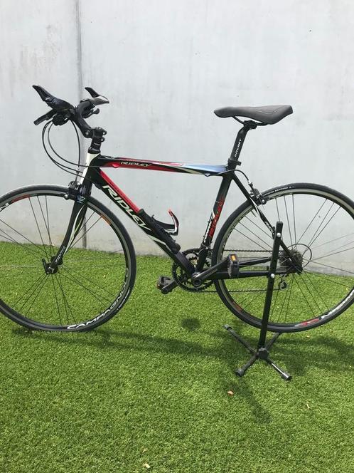 Ridley koersfiets met recht stuur, Fietsen en Brommers, Fietsen | Heren | Sportfietsen en Toerfietsen, Zo goed als nieuw, Overige merken