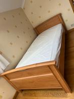 Eenpersoonsbed + nachtkastje, Huis en Inrichting, Slaapkamer | Complete slaapkamers, Ophalen, Zo goed als nieuw