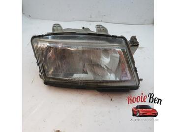 Koplamp rechts van een Saab 9-3 beschikbaar voor biedingen