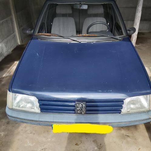 Trendy Peugeot 205 D voor oldtimer op te knappen 2500 euro., Autos, Peugeot, Particulier, Diesel, Hatchback, 5 portes, Boîte manuelle