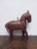 Cheval indien en bois décoré de plaque de cuivre, Envoi