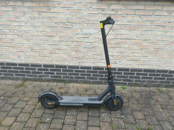 Trottinette électrique Xiaomi Essential | Comme neuf|