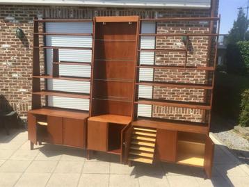 Vintage Freestanding Wall Unit 1960s beschikbaar voor biedingen