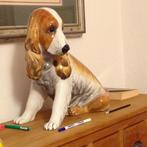 Grand chien en porcelaine H42 x L48 cm, Ophalen