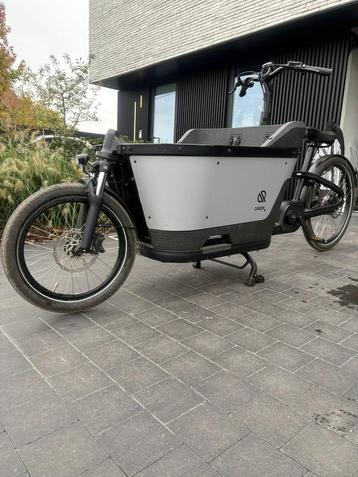 Bakfiets carqon beschikbaar voor biedingen