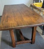 tafel in eik, Enlèvement