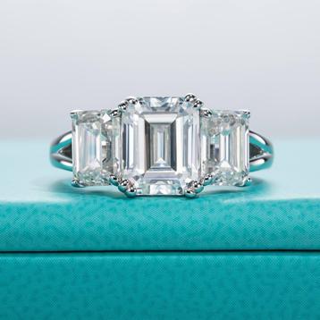 Nieuwe ring, 5 karaat, diamanttest positief! beschikbaar voor biedingen