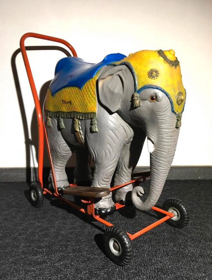 Ancien jouet TRIANG des années 1950 Trek Elephant, Antiquités & Art, Antiquités | Jouets, Enlèvement
