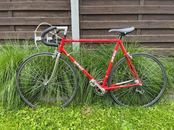 Bioracer retro fiets beschikbaar voor biedingen