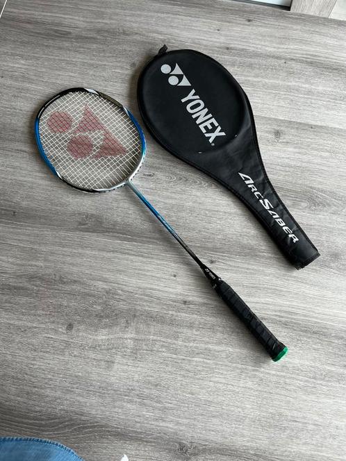 Yonex Arcsaber 001 badmintonracket, Sport en Fitness, Badminton, Zo goed als nieuw, Racket(s), Ophalen