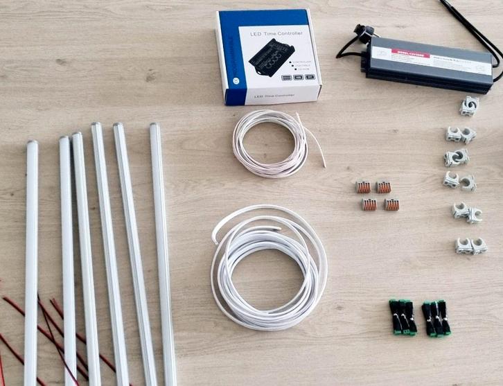 Avicultuur-LED gespecialiseerd in verlichting voor vogels, Animaux & Accessoires, Oiseaux | Accessoires, Neuf, Enlèvement ou Envoi