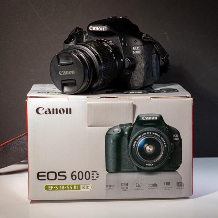 extra pour débuter photo canon 600D+efs 18-55v3, Audio, Tv en Foto, Fotocamera's Digitaal, Zo goed als nieuw, Canon, Minder dan 4 keer