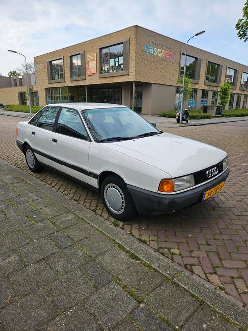 Audi 80 1.8s 1987 Automaat, Autos, Oldtimers & Ancêtres, Particulier, Audi, Essence, Automatique, Blanc, Enlèvement