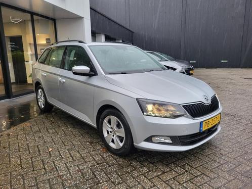 SPATBORD RECHTS VOOR Fabia III Combi (NJ5) (|6V0821106|), Auto-onderdelen, Carrosserie, Spatbord, Skoda, Voor, Rechts, Gebruikt