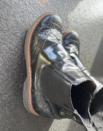 Dames schoenen beschikbaar voor biedingen