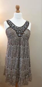 NIEUW artikel : Azara jurk - One size (40-42), Kleding | Dames, Beige, Maat 42/44 (L), Nieuw, Ophalen of Verzenden