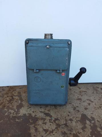 Ancienne armoire électrique - boîte à fusibles - démarreur, Enlèvement ou Envoi