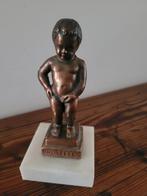 Manneke Pis in koper op voetstukje van marmer, Antiek en Kunst, Ophalen, Koper