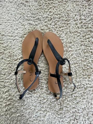Sandalen (39) beschikbaar voor biedingen