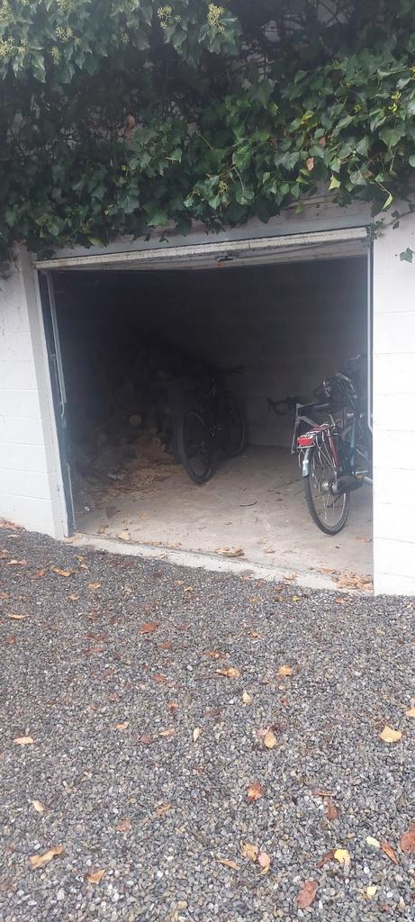 Te huur garage +/_40m2, Immo, Garages en Parkeerplaatsen