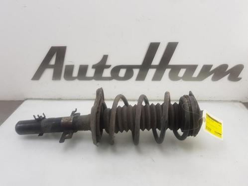 SCHOKBREKER LINKS VOOR Renault Kadjar (RFEH) (01-2015/-), Auto-onderdelen, Ophanging en Onderstel, Renault, Gebruikt