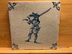 Antieke Delftse tegel met musketier D39, Antiek en Kunst, Ophalen of Verzenden