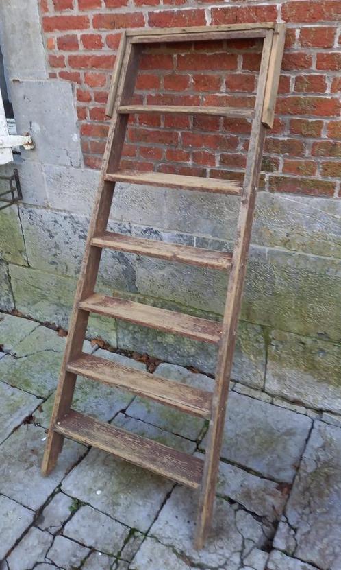 Ancienne petite échelle de ferme, Huis en Inrichting, Woonaccessoires | Etagères, Gebruikt, Ophalen of Verzenden
