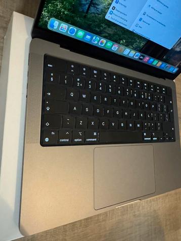 Macbook Pro 14 " M1  Office en Adobe, Qwerty, 512 GB, Comme neuf, 16 GB