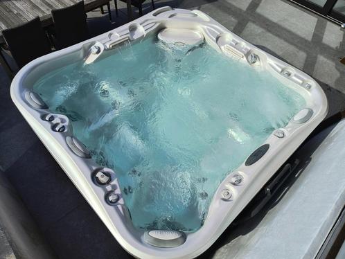 Jacuzzi Marquis, Tuin en Terras, Bubbelbaden en Hottubs, Gebruikt, Vast, Afdekzeil, Filter, Pomp, Ophalen