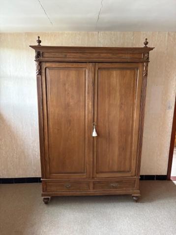 Belle grande armoire ancienne, Enlèvement, Comme neuf