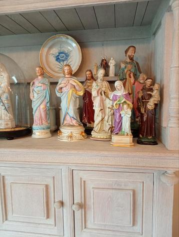 Religieuze beelden. beschikbaar voor biedingen