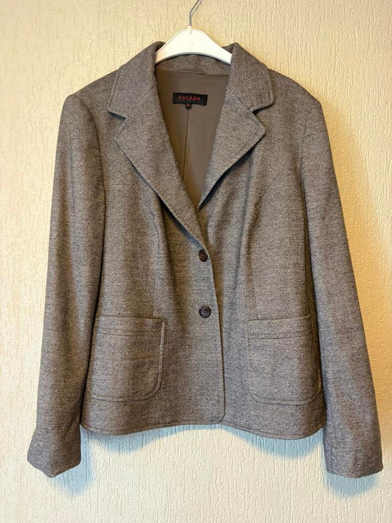 Escada, Kleding | Dames, Jasjes, Kostuums en Pakken, Bruin, Maat 42/44 (L), Ophalen of Verzenden, Zo goed als nieuw