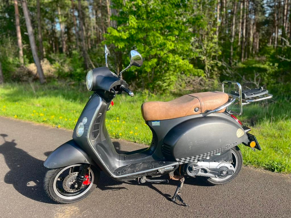 Neco Agira 125cc – Retro scooter vespa look, Vélos & Vélomoteurs, Scooters | Vespa, 125 cm³, Comme neuf, Enlèvement, Essence