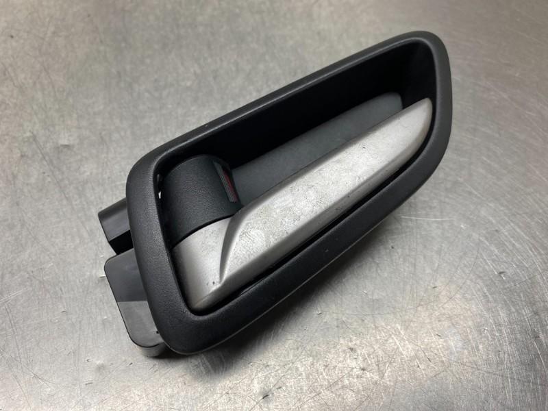 PORTIERGREEP BUITEN LINKS VOOR Mazda 2 (DJ / DL), Auto-onderdelen, Carrosserie, Mazda, Voor, Links, Gebruikt