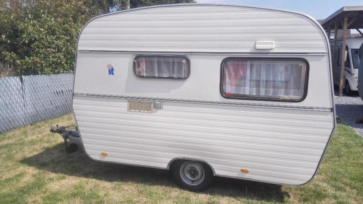 Caravane à l'ancienne, Caravanes & Camping, Caravanes, Particulier, jusqu'à 3, 500 - 750 kg, Siège standard, Autres marques, Coin salon convertible