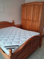 Slaapkamer Bed , Kleerkast , 2 nachtkastjes , matras, Huis en Inrichting, Slaapkamer | Bedden, Ophalen of Verzenden, 140 cm