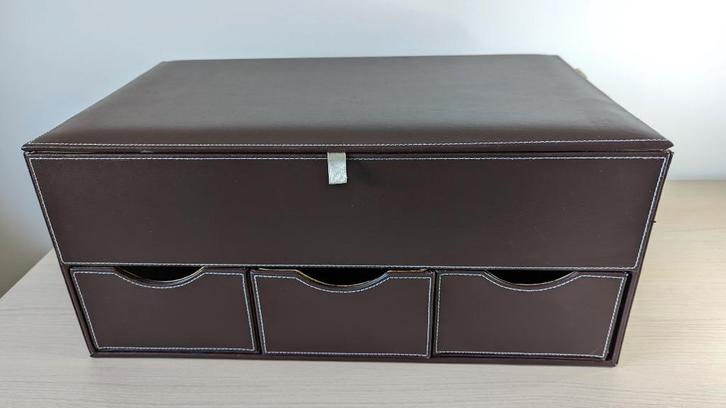 Kunstlederen kist, Huis en Inrichting, Woonaccessoires | Kisten, Minder dan 50 cm, Minder dan 50 cm, 50 tot 100 cm, Overige materialen