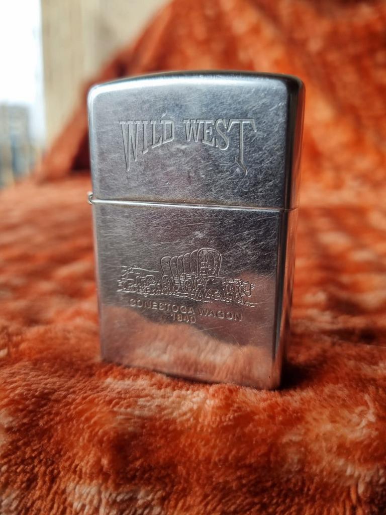Zippo Wild West Conestoga Wagon - 1991, Verzenden, Gebruikt, Aansteker