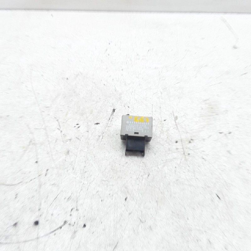 DIVERS RELAIS Subaru Outback (BP) (|86111AG000|0665005480|), Utilisé, Subaru