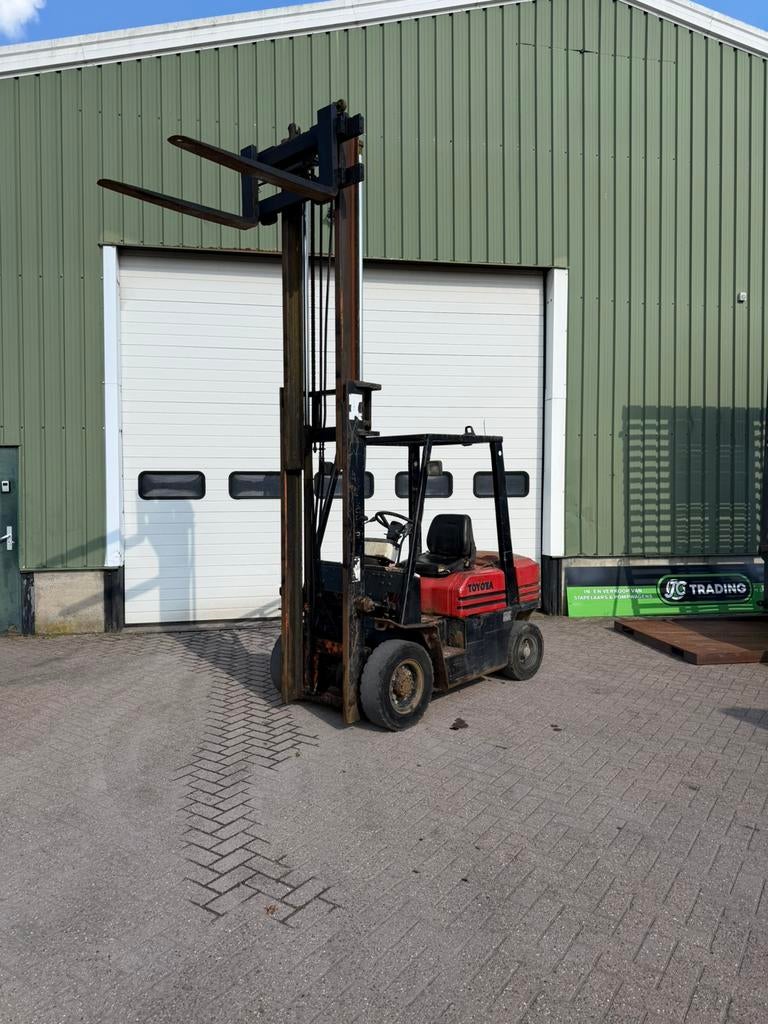 Te koop heftruck toyota 2,5 ton sideshift diesel, Ophalen, Diesel, Heftruck