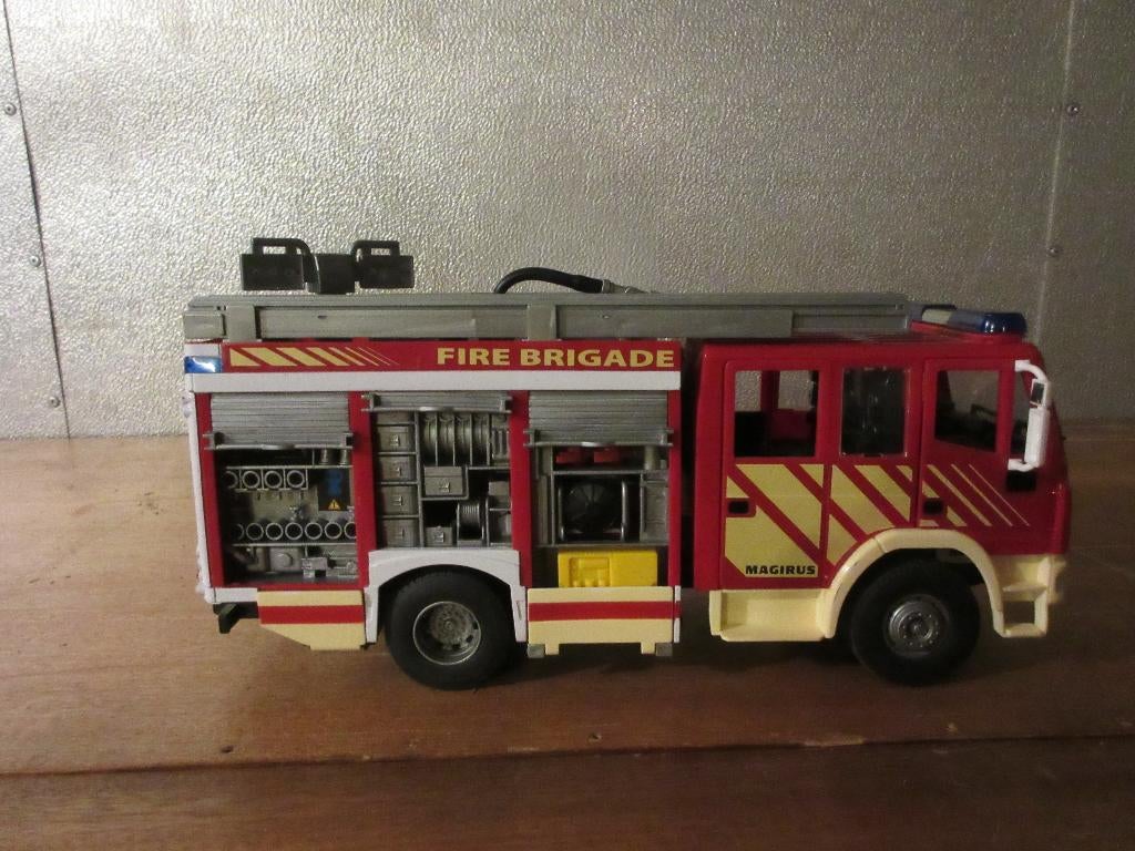 Brandweerwagen: Dickie Majorette Magirius : Fire Brigade., Kinderen en Baby's, Speelgoed |Speelgoedvoertuigen, Ophalen, Zo goed als nieuw