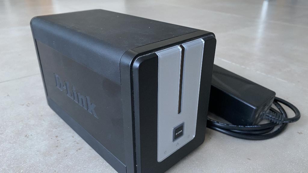 NAS D-Link DNS-323 + 640GB, Computers en Software, NAS, Ophalen of Verzenden, Gebruikt